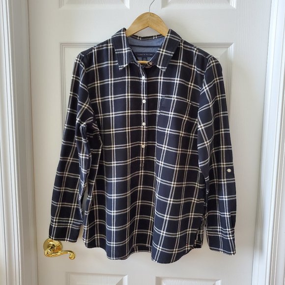 Tommy Hilfiger Tops - Tommy Hilfiger women's black plaid flannel button down size large